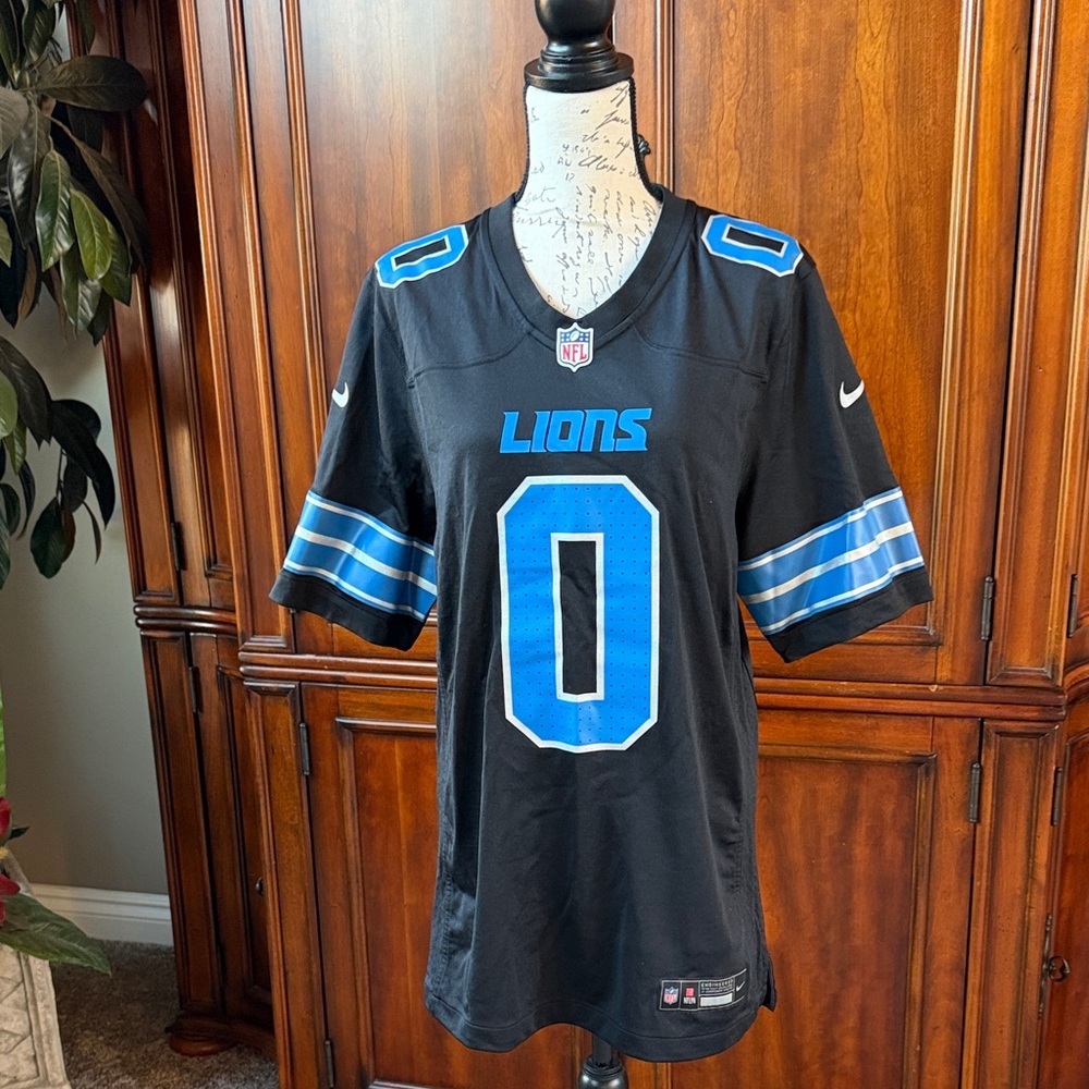 Mens small NFL Black and Blue Lions Jersey